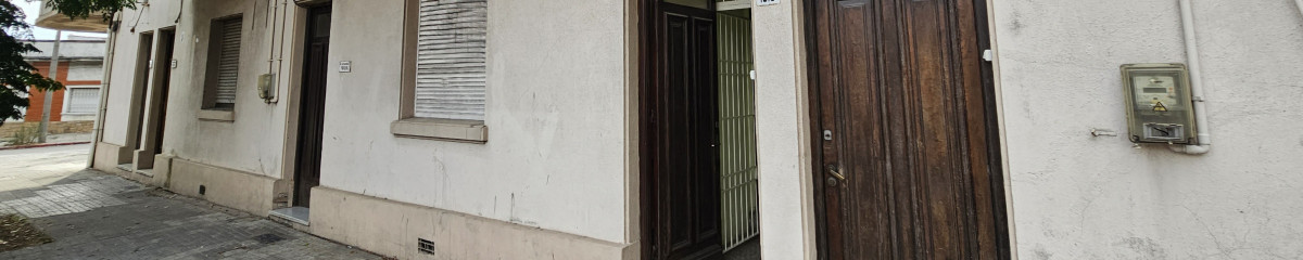Venta Casa 3 Dormitorios Bella Vista con dos Patios chicos