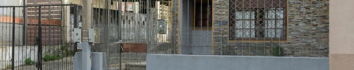 Venta Casa Duplex 2 Dormitorios Prado con Cochera y Patio