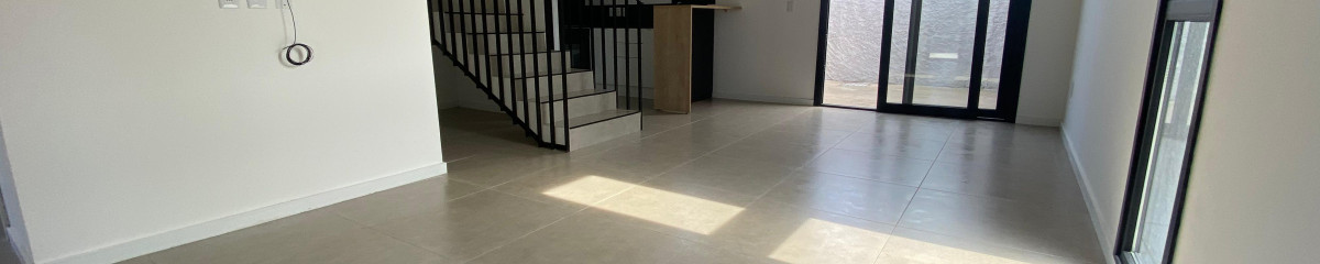 Venta Casa 3 Dormitorios Carrasco Norte con Patio y Cochera