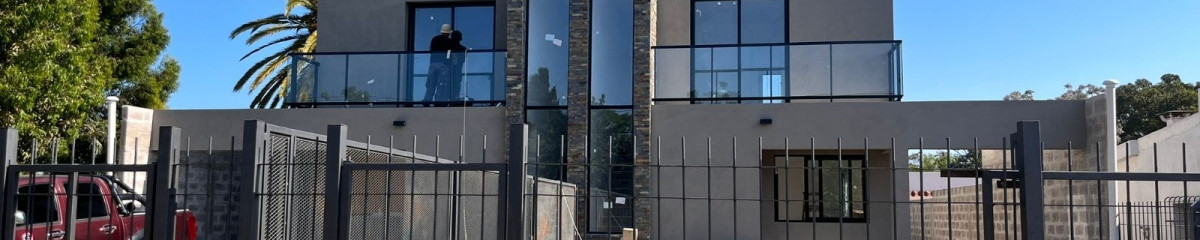 Venta Casas Dúplex 3 Dormitorios Lomas de Solymar Balcón Garaje y Parrillero