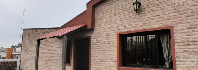 Venta Casa 3 Dormitorios Colón con patio y garaje