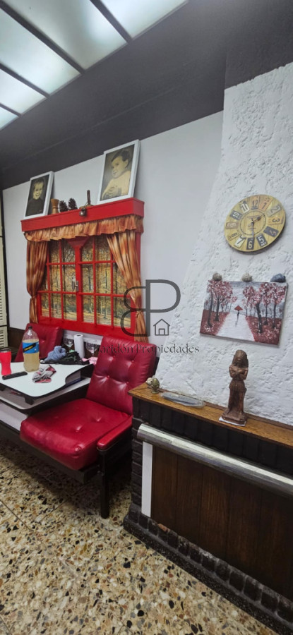 Casa ID.6049 - Venta Casa 2 Dormitorios Aires Puros con Garaje y Patio