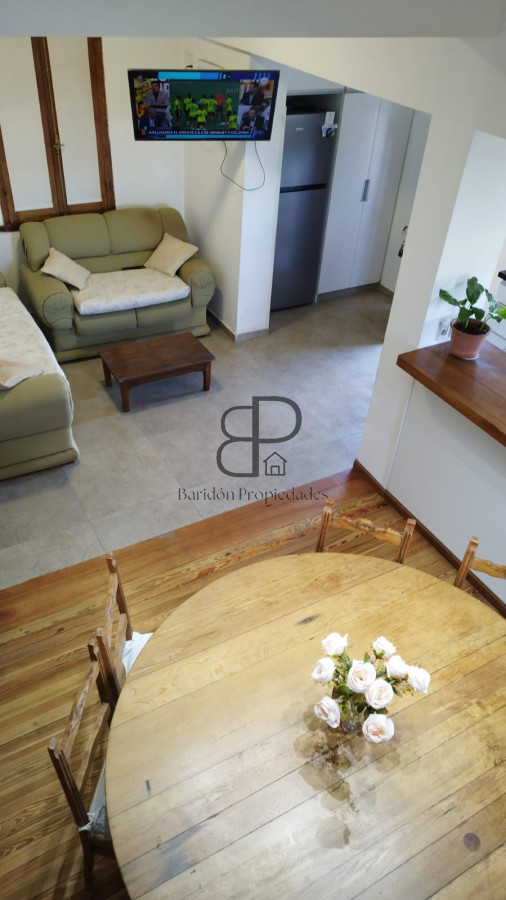 Casa ID.3174 - Venta Casa 5 Dormitorios Sayago con Barbacoa y Galpón