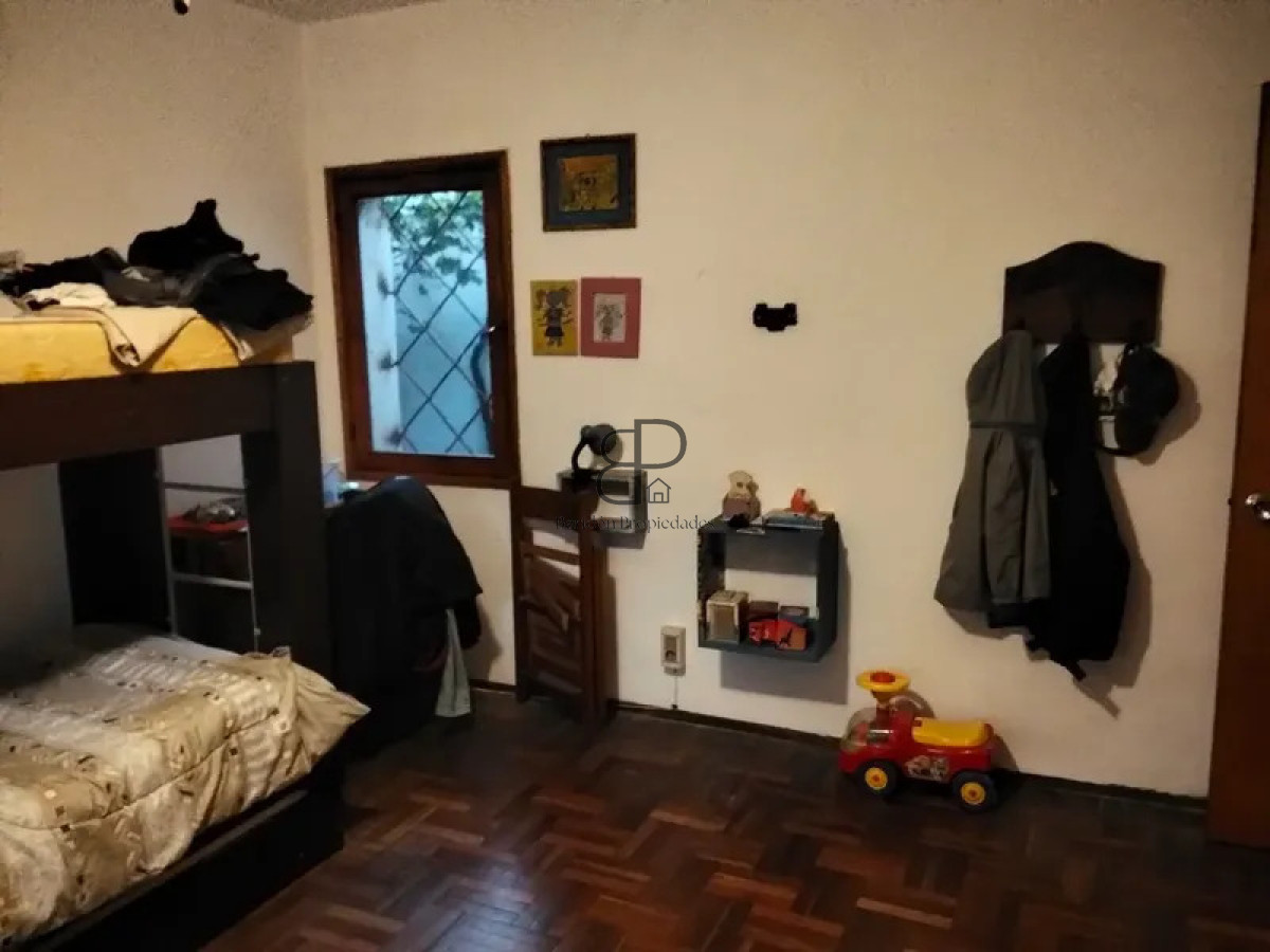 Casa ID.6402 - Venta Casa 3 Dormitorios La Comercial con patio y garaje