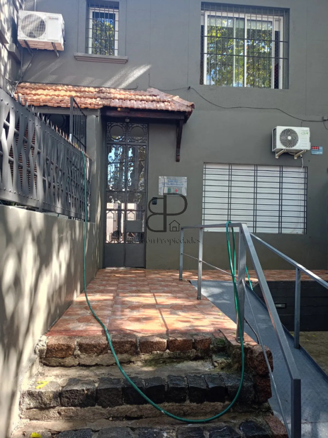 Casa ID.5946 - Alquiler o Venta Casa ideal Empresa La Blanqueada 160m2