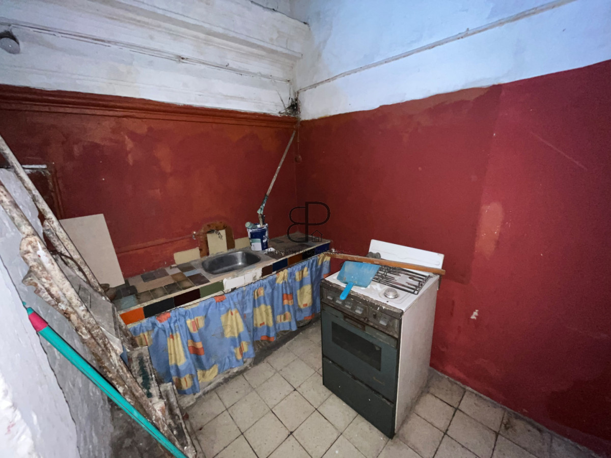Casa ID.7051 - Venta Padron Unico 3 Plantas con 9 Dorm. y 3 Cocinas Aguada