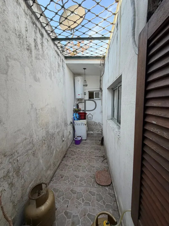 Casa ID.6897 - Alquiler Casa Ph 2 Dormitorios Sayago con patio y prrillero