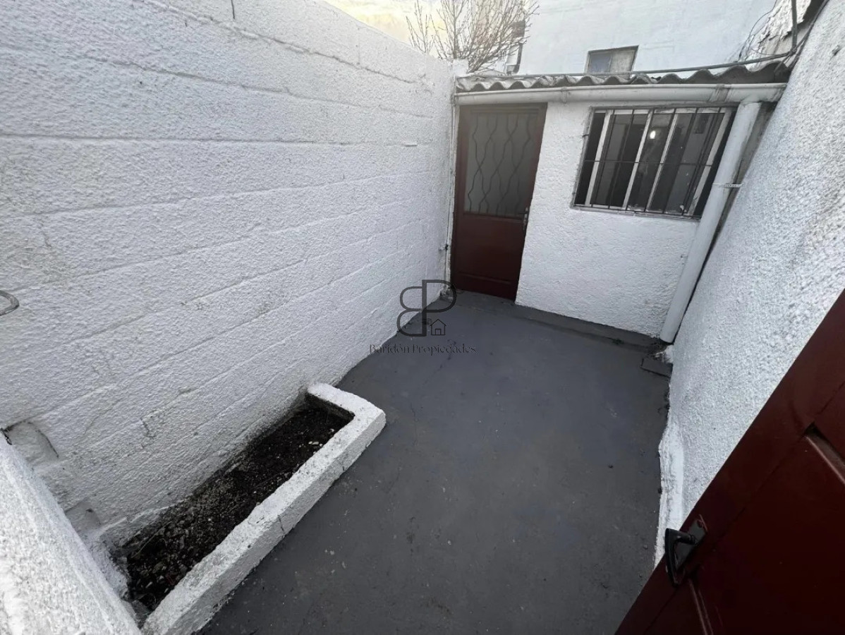 Casa ID.7072 - Alquiler Casa 1 Dormitorio Capurro con patio y parrillero