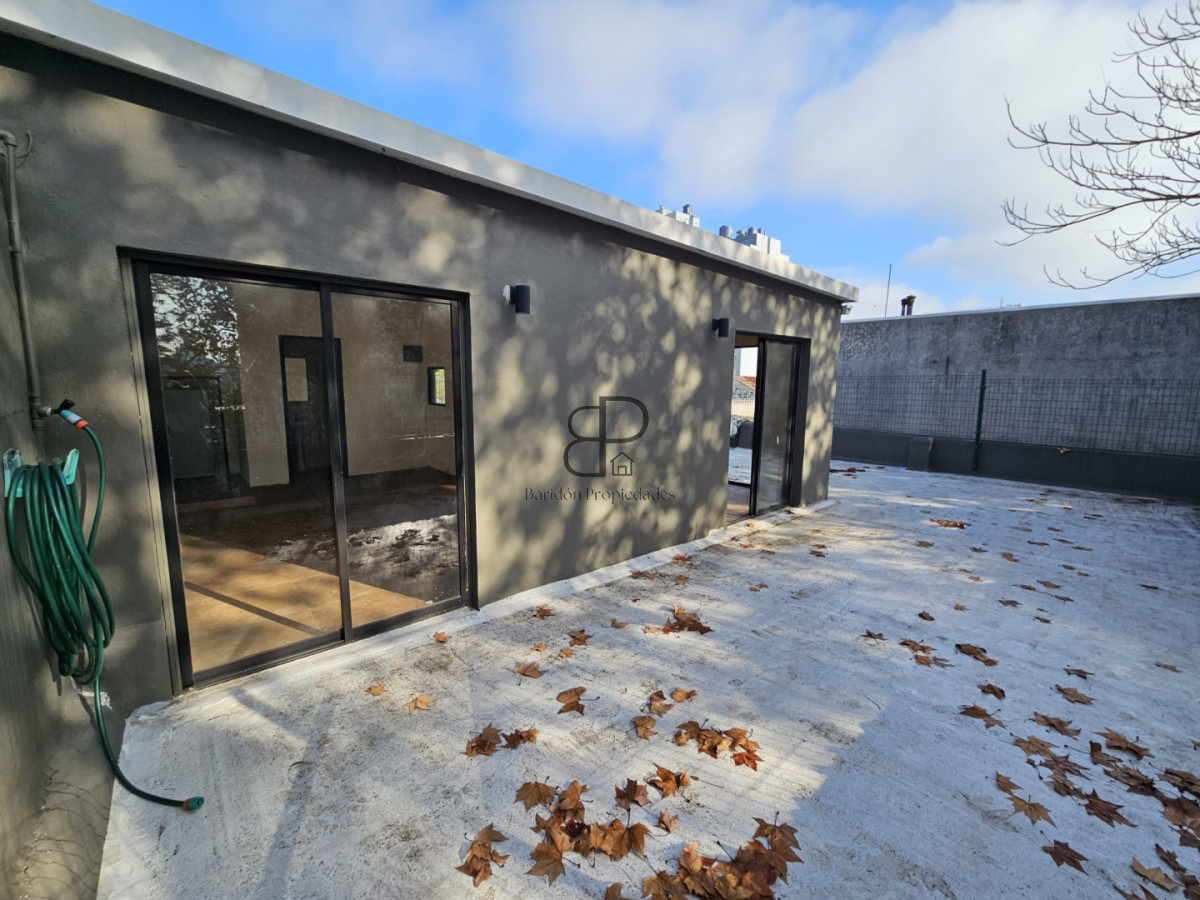 Casa ID.6540 - Venta Casa 3 o 4 Dormitorios Barbacoa y Garaje La Blanqueada