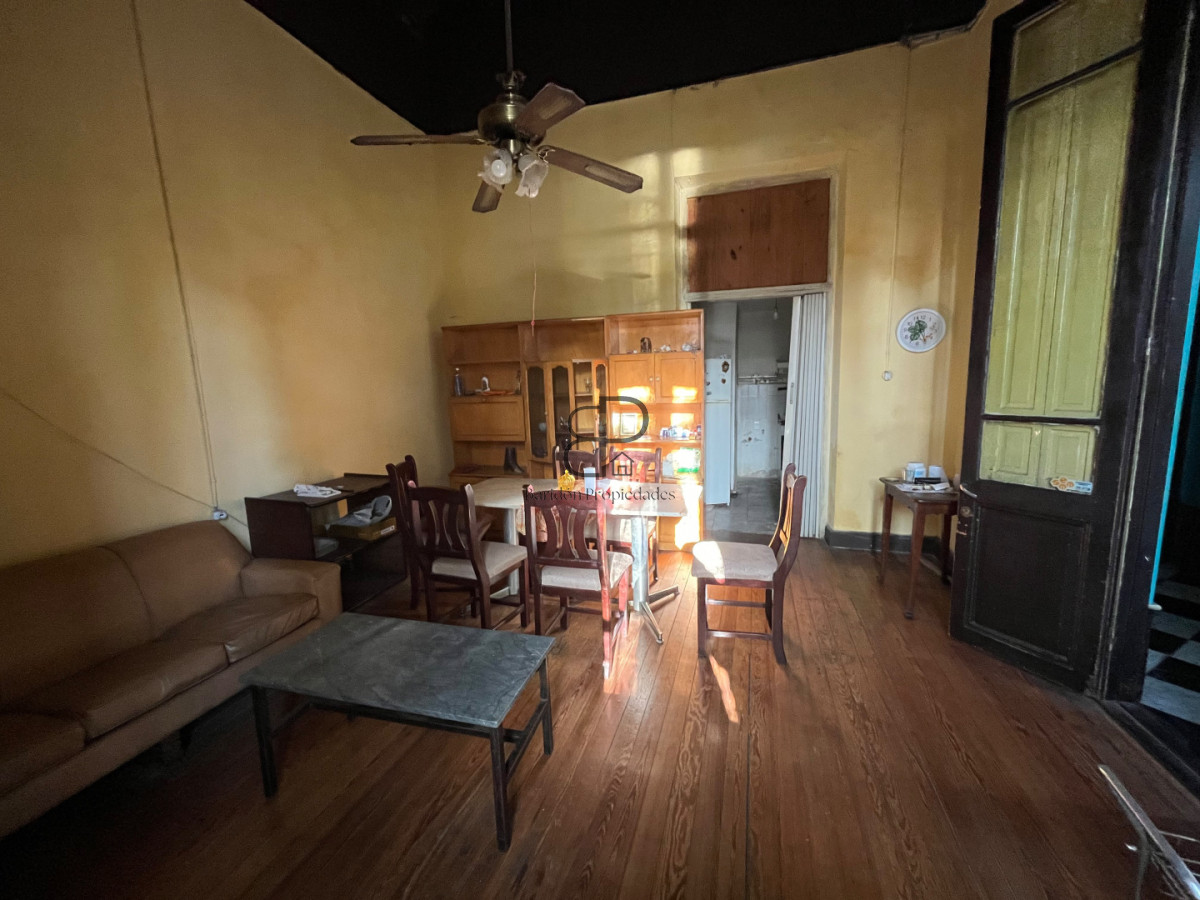 Casa ID.7051 - Venta Padron Unico 3 Plantas con 9 Dorm. y 3 Cocinas Aguada