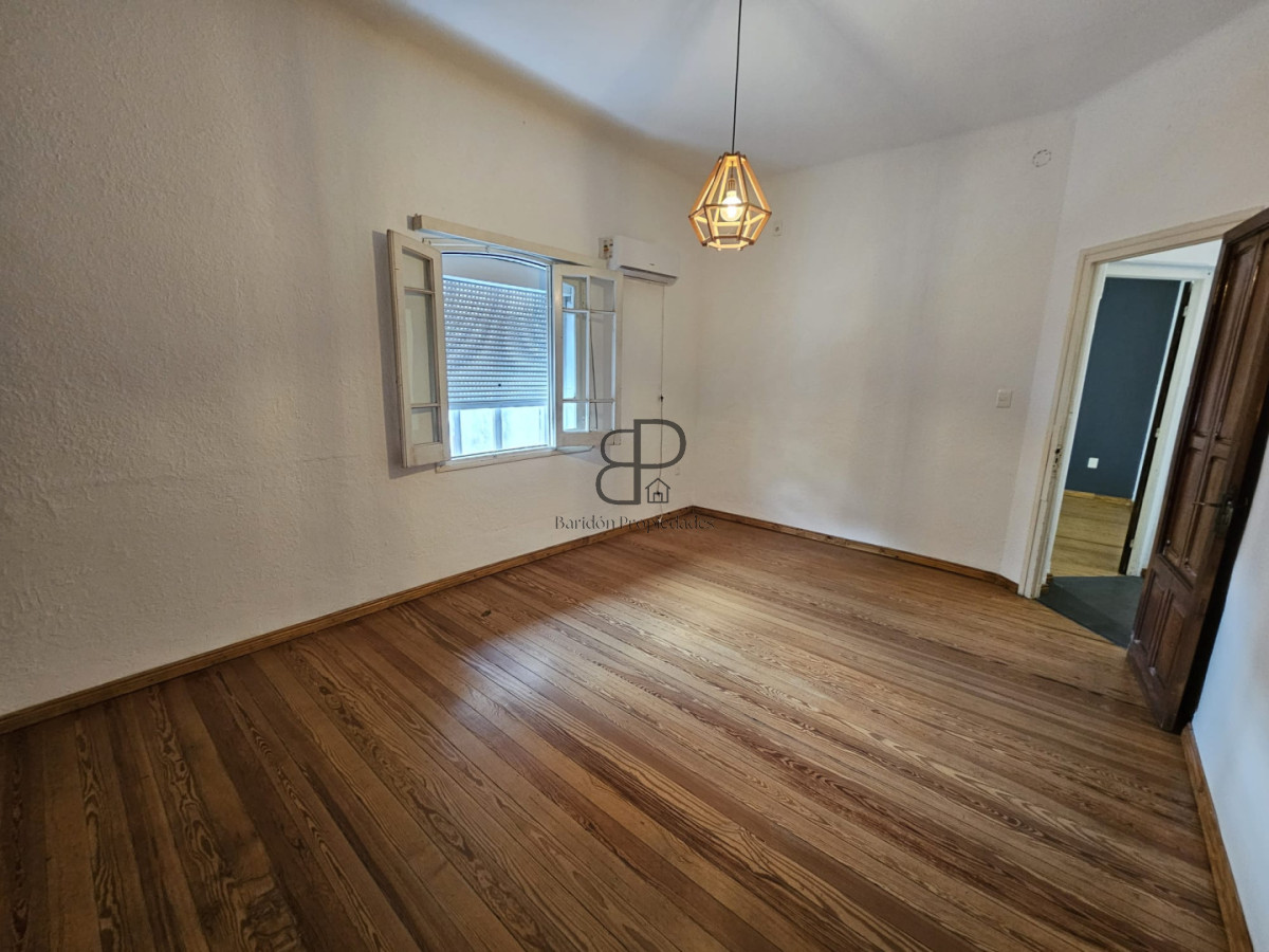 Casa ID.6540 - Venta Casa 3 o 4 Dormitorios Barbacoa y Garaje La Blanqueada