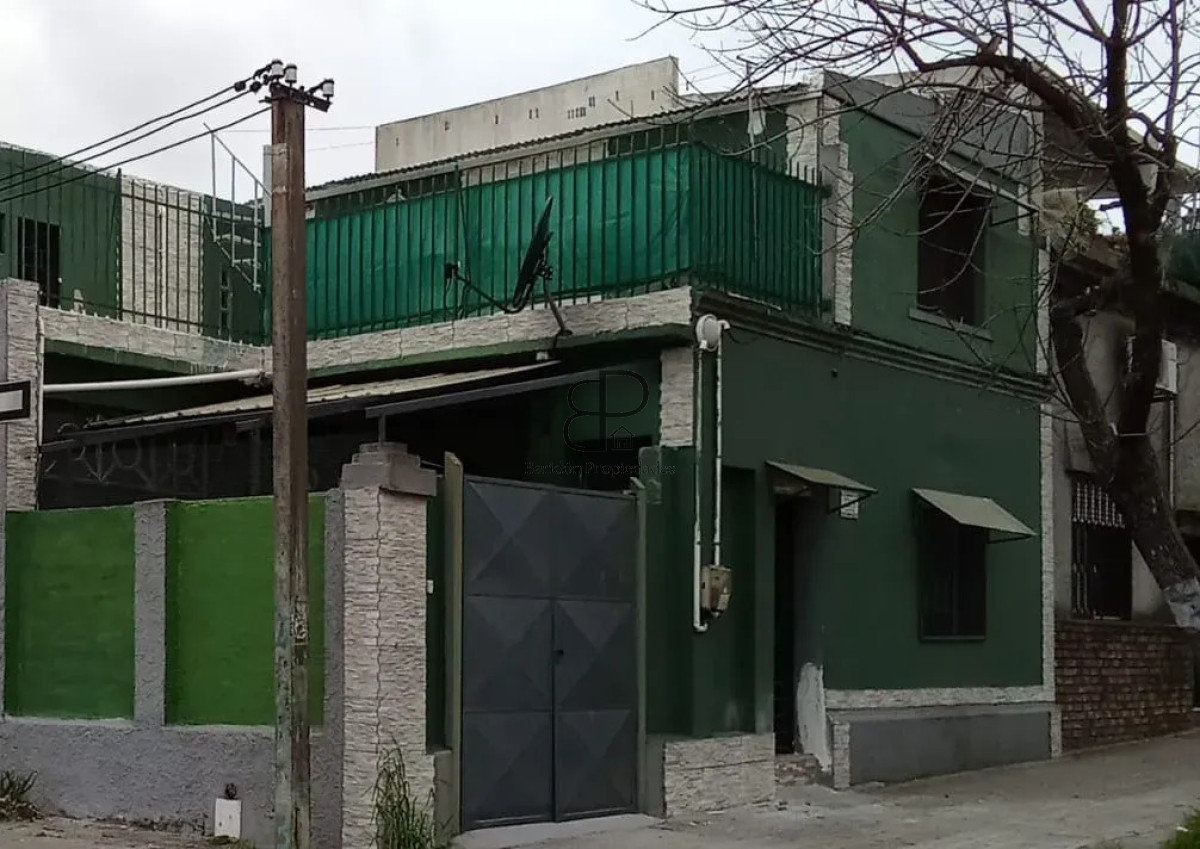 Casa ID.7028 - Venta 2 Casas con Renta Padron Unico Jacinto Vera Inversion