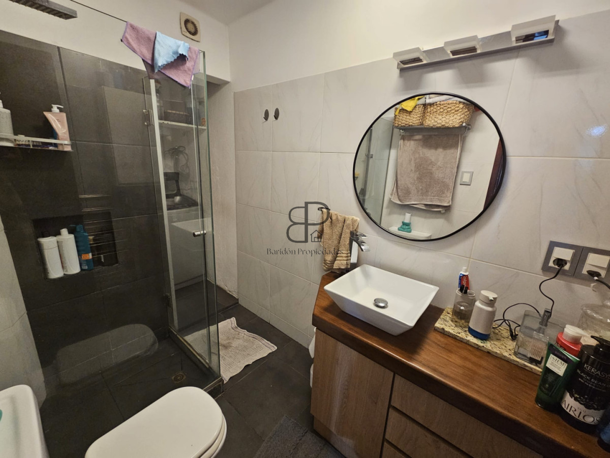 Casa ID.6983 - Venta Casa 1 Dormitorio Buceo con patio y cochera