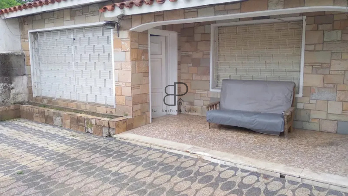 Casa ID.6820 - Alquiler Casa 3 Dormitorios Sayago patio y estacionamiento