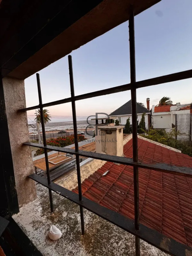 Casa ID.6936 - Venta Casa 3 Dormitorios Carrasco con patio y cochera 