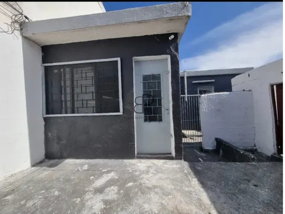 Casa ID.7072 - Alquiler Casa 1 Dormitorio Capurro con patio y parrillero