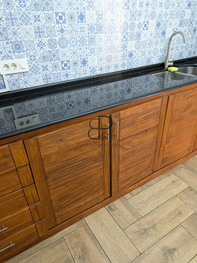 Casa ID.5946 - Alquiler o Venta Casa ideal Empresa La Blanqueada 160m2