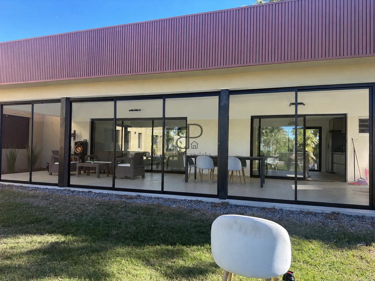 Casa ID.7131 - Venta y Alquiler Casa 3 Dormitorios Barrio Privado Cumbres de Carrasco