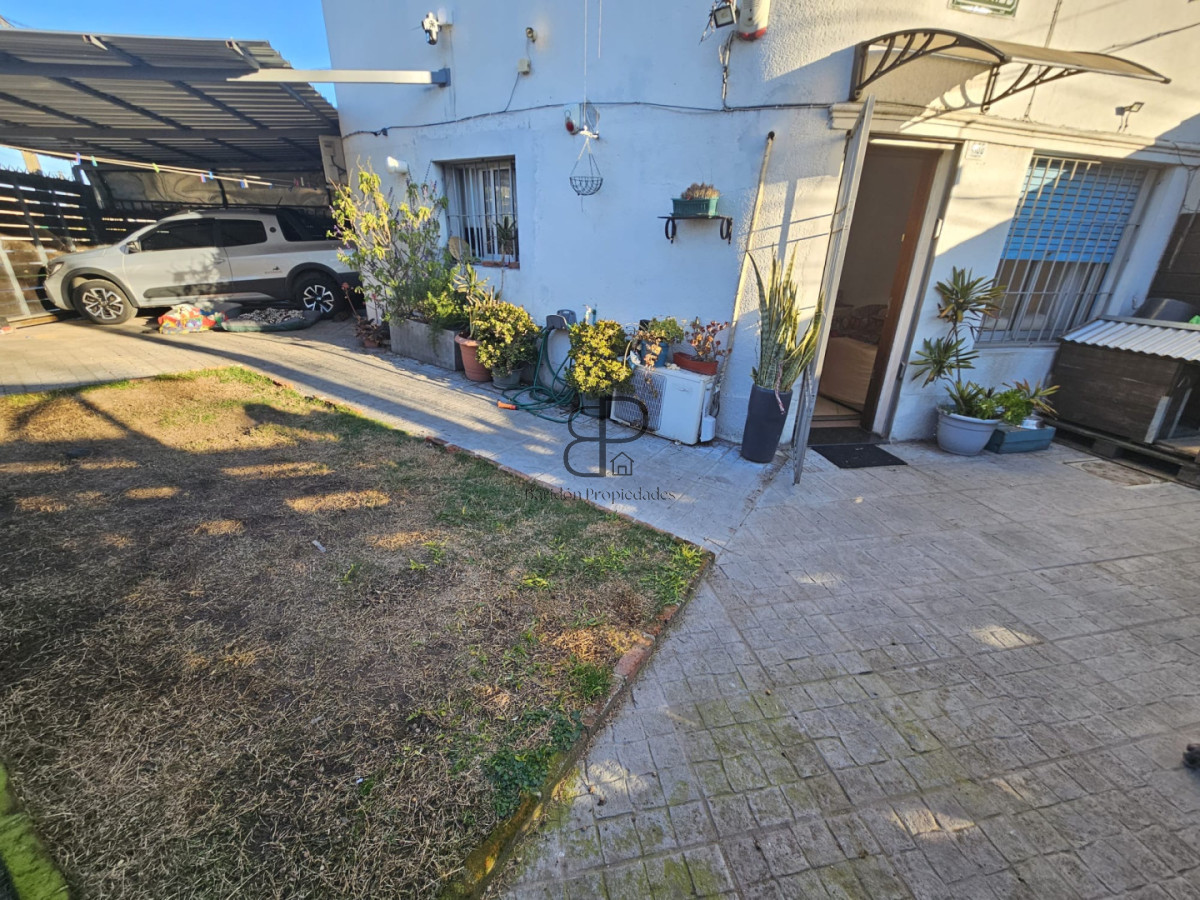 Casa ID.6983 - Venta Casa 1 Dormitorio Buceo con patio y cochera