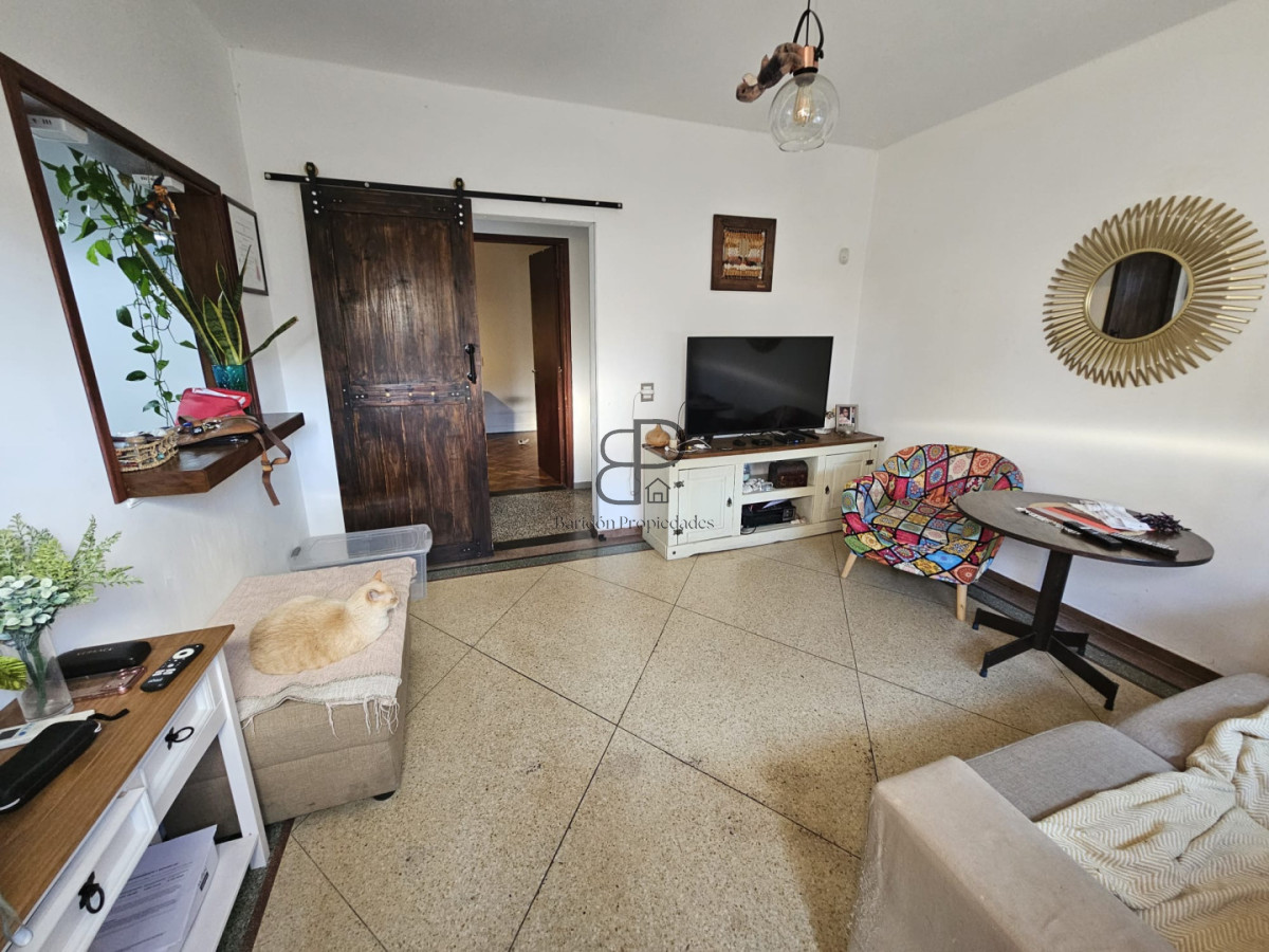 Casa ID.6983 - Venta Casa 1 Dormitorio Buceo con patio y cochera