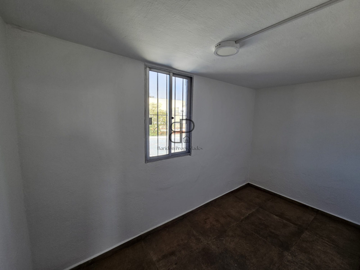 Casa ID.6540 - Venta Casa 3 o 4 Dormitorios Barbacoa y Garaje La Blanqueada