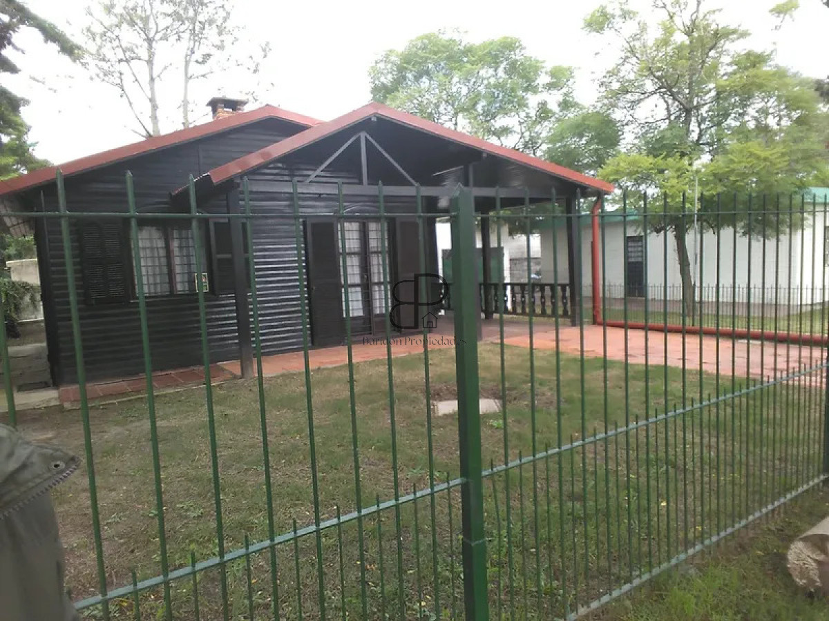 Casa ID.6935 - Venta Casa 3 Dormitorios El Pinar con patio y cochera 