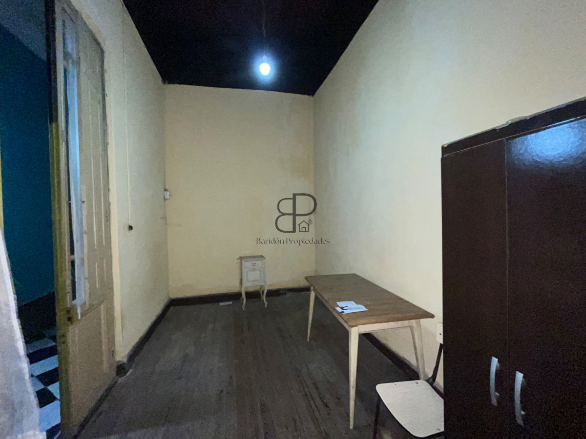 Casa ID.7051 - Venta Padron Unico 3 Plantas con 9 Dorm. y 3 Cocinas Aguada