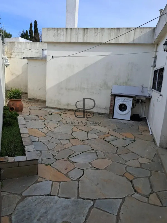 Casa ID.7032 - Alquiler Casa Amueblada 2 Dormitorios Punta Gorda cochera