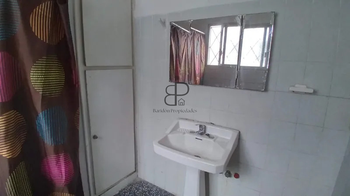 Casa ID.6820 - Alquiler Casa 3 Dormitorios Sayago patio y estacionamiento
