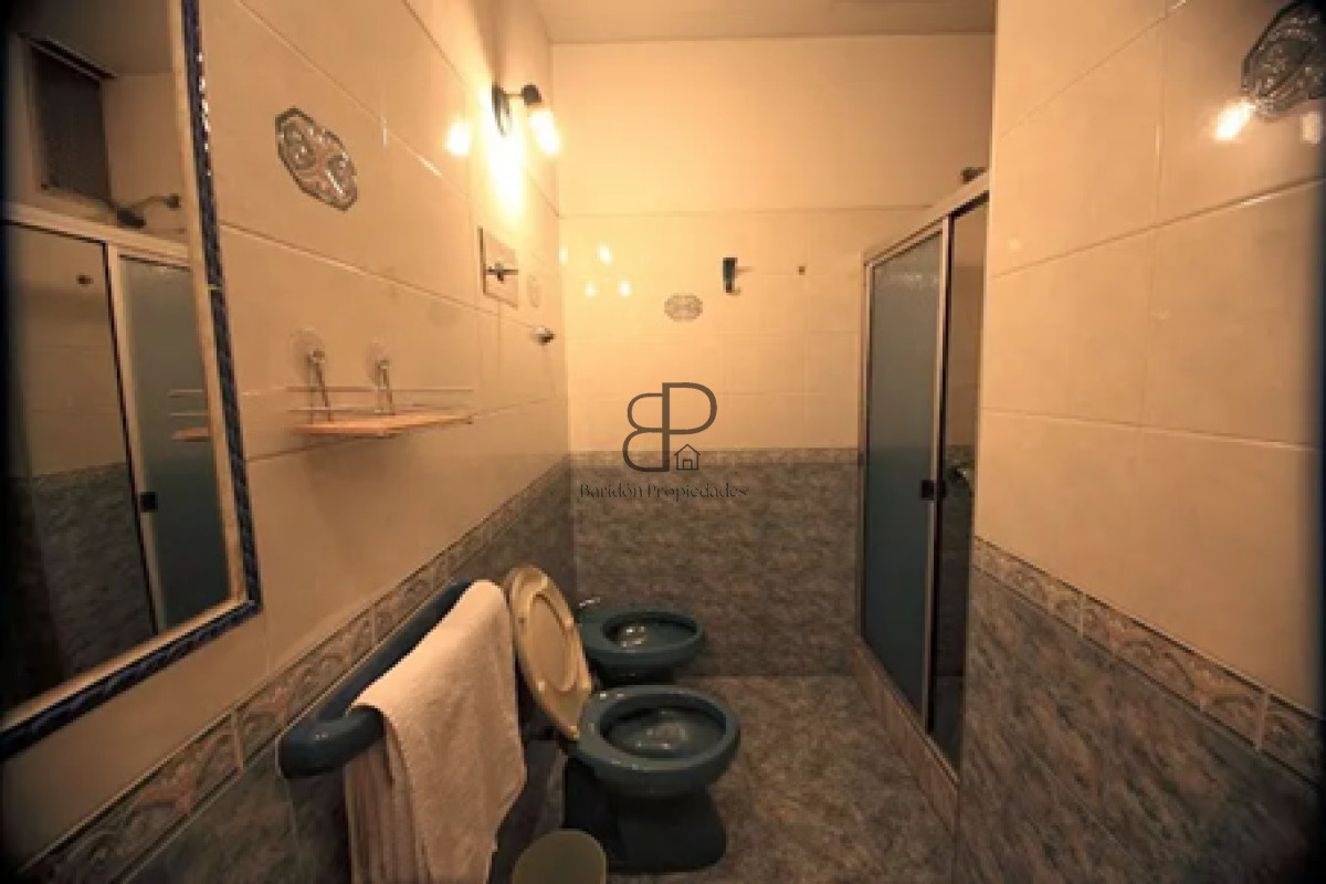 Casa ID.4852 - Venta Hotel Iberia Centro Montevideo Inversión
