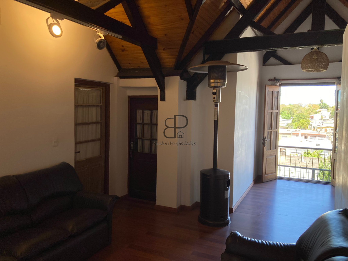 Casa ID.3174 - Venta Casa 5 Dormitorios Sayago con Barbacoa y Galpón
