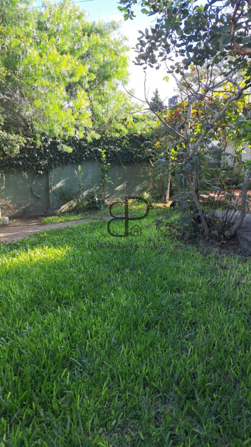 Casa ID.6330 - Venta Casa Padron Unico 2 Dormitorios Sayago Patio y Garaje