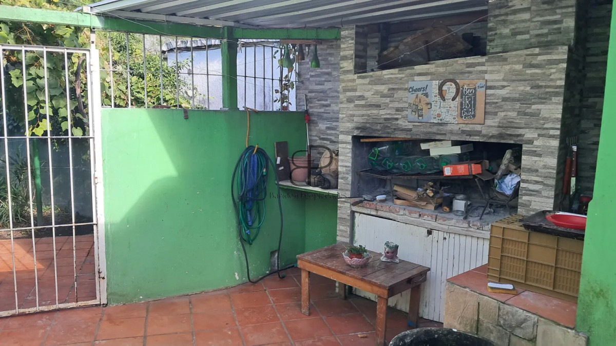 Casa ID.6330 - Venta Casa Padron Unico 2 Dormitorios Sayago Patio y Garaje