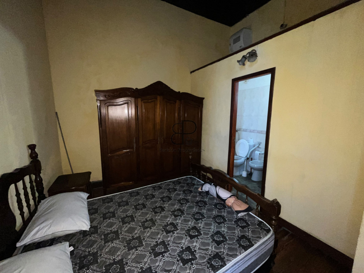 Casa ID.7051 - Venta Padron Unico 3 Plantas con 9 Dorm. y 3 Cocinas Aguada