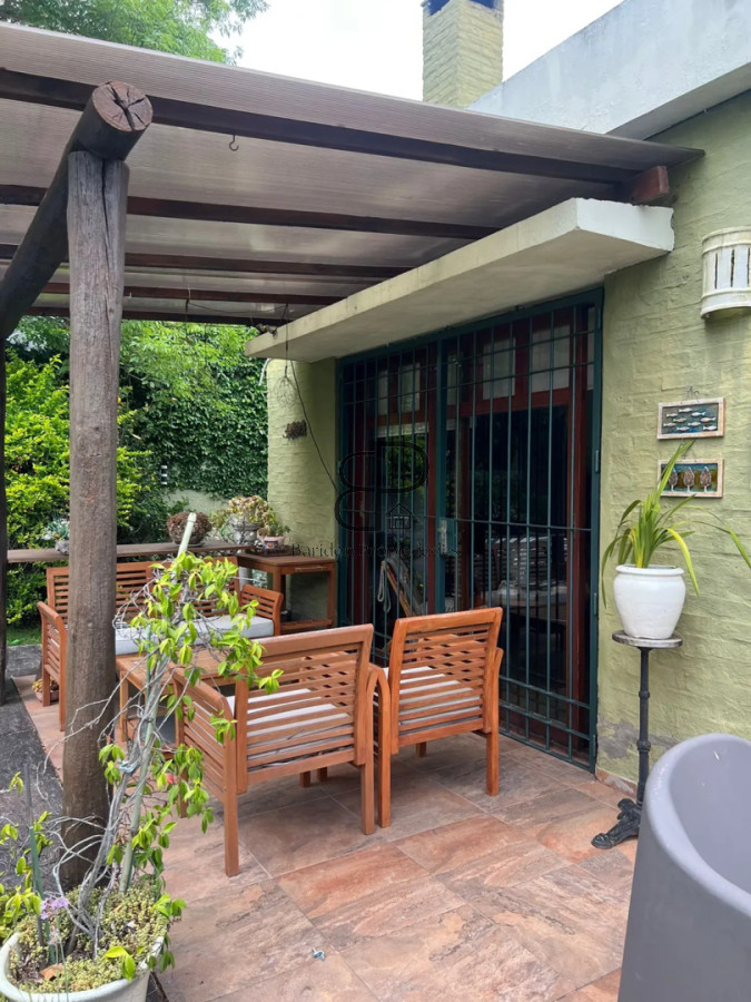 Casa ID.6869 - Venta Casa 3 Dormitorios Barbacoa Piscina y Cochera Carrasco