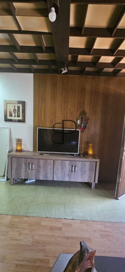 Casa ID.6049 - Venta Casa 2 Dormitorios Aires Puros con Garaje y Patio