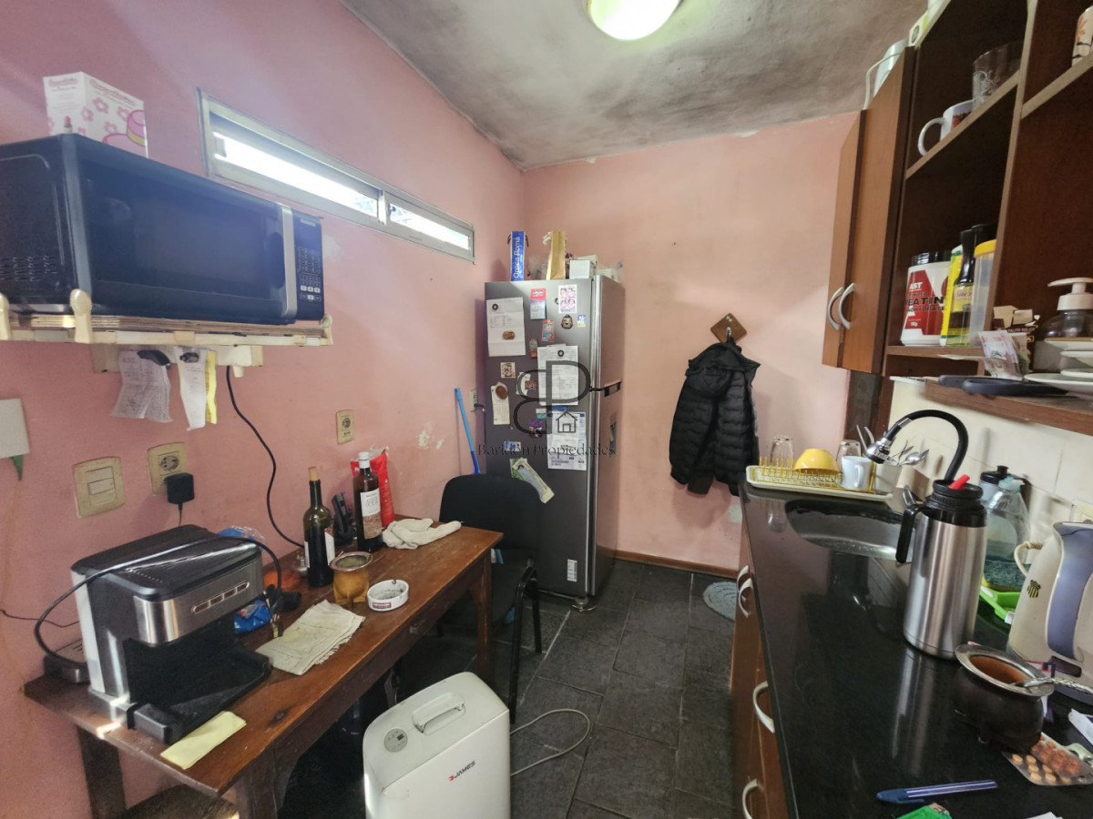 Casa ID.7030 - Venta con Renta Padron Unico Local Casa y Apartamento Cerro