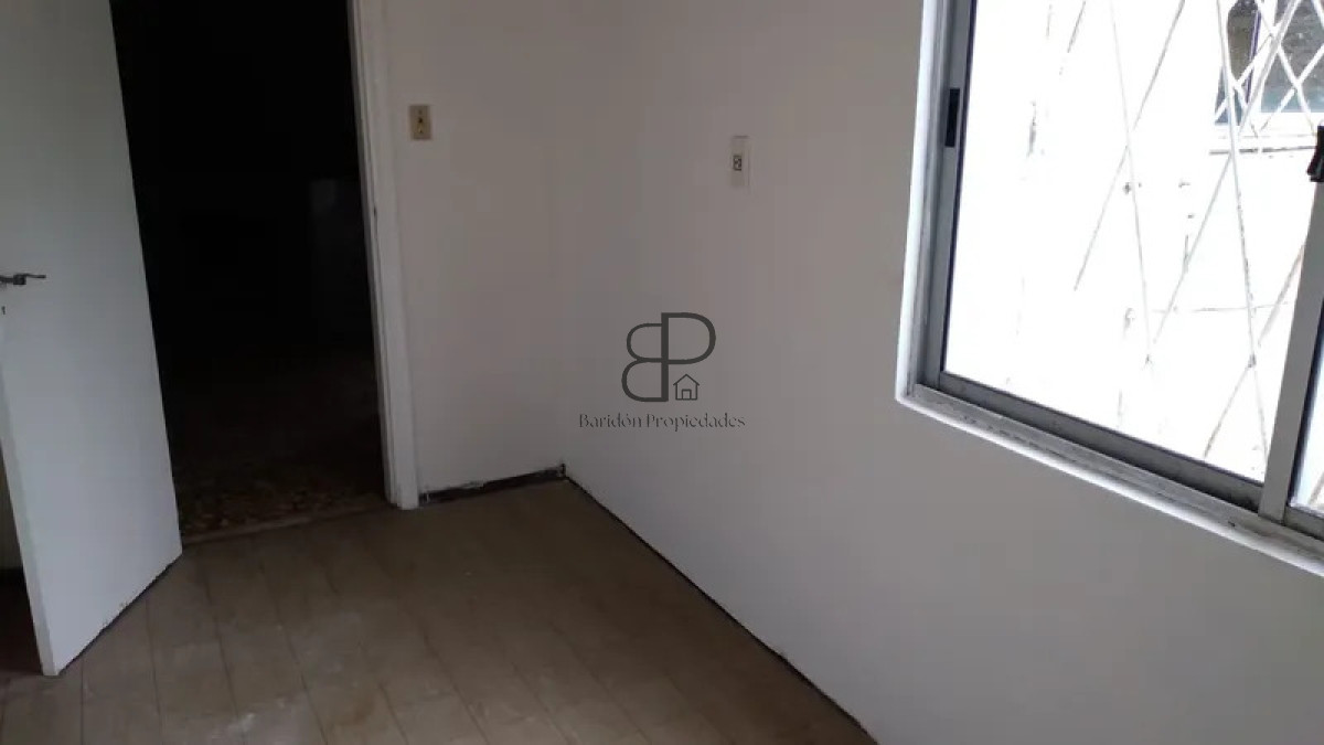 Casa ID.6820 - Alquiler Casa 3 Dormitorios Sayago patio y estacionamiento