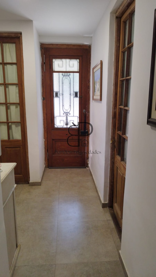 Casa ID.3174 - Venta Casa 5 Dormitorios Sayago con Barbacoa y Galpón
