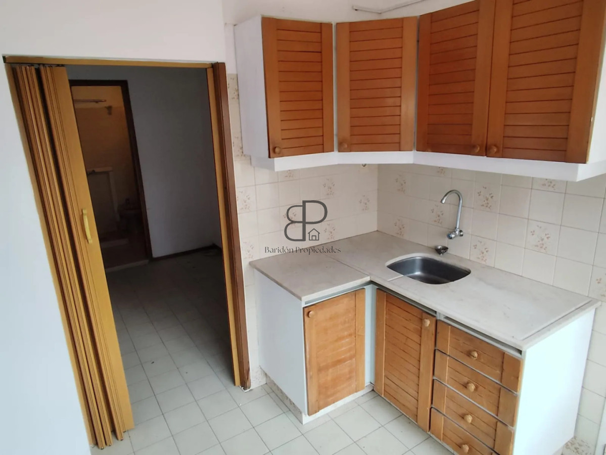 Casa ID.5670 - Venta Casa y Apartamento 4 Dormitorios Paso Molino con garaje