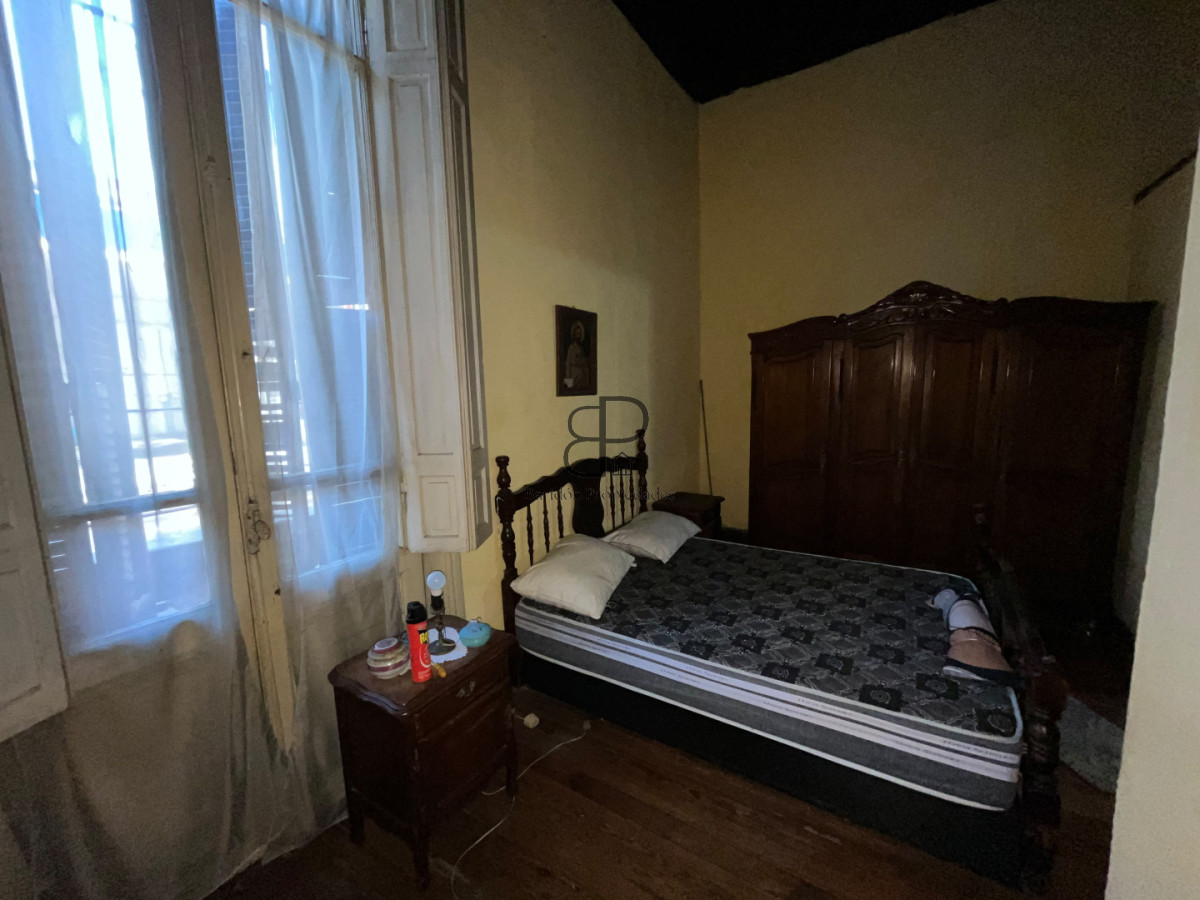 Casa ID.7051 - Venta Padron Unico 3 Plantas con 9 Dorm. y 3 Cocinas Aguada