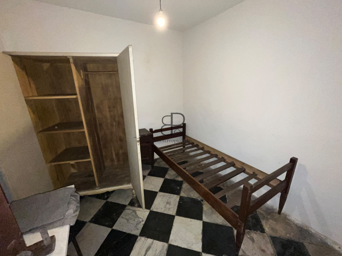 Casa ID.7051 - Venta Padron Unico 3 Plantas con 9 Dorm. y 3 Cocinas Aguada