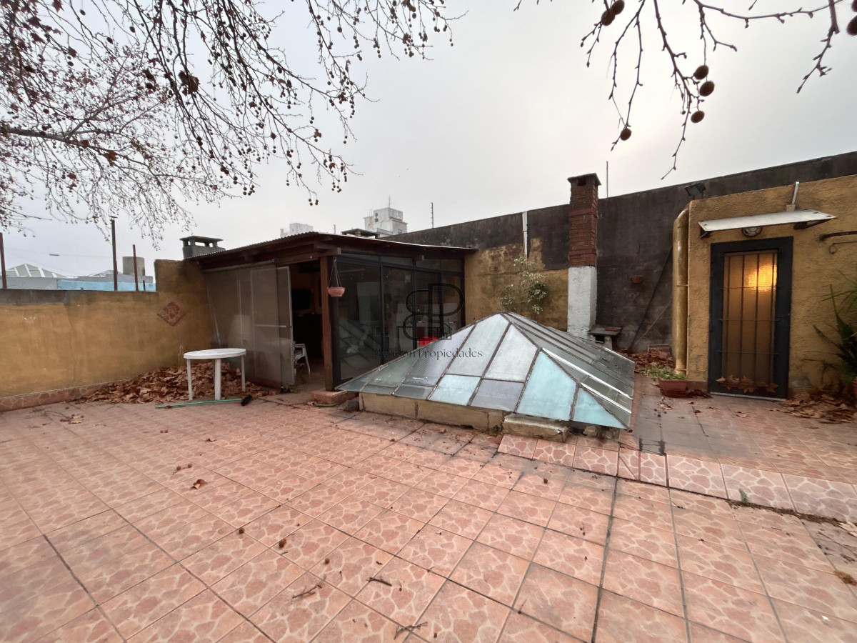 Casa ID.4939 - Venta Casa 4 Dormitorios Cordón con Barbacoa y Azotea