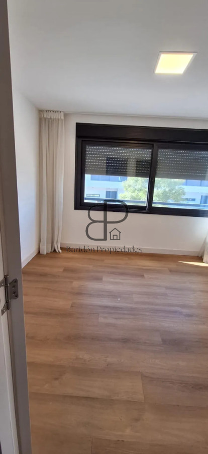 Casa ID.6906 - Alquiler o Venta Casa 2 Dormitorios Parque Miramar Cochera