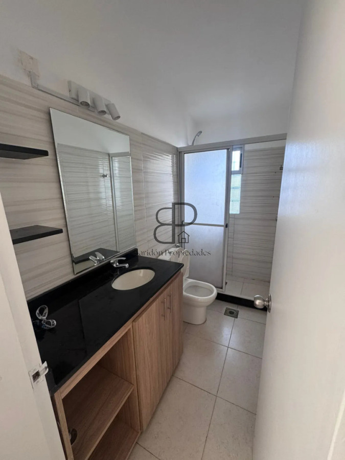 Casa ID.6904 - Alquiler en Complejo Cerrado Carrasco 4 Dormitorios y Cochera
