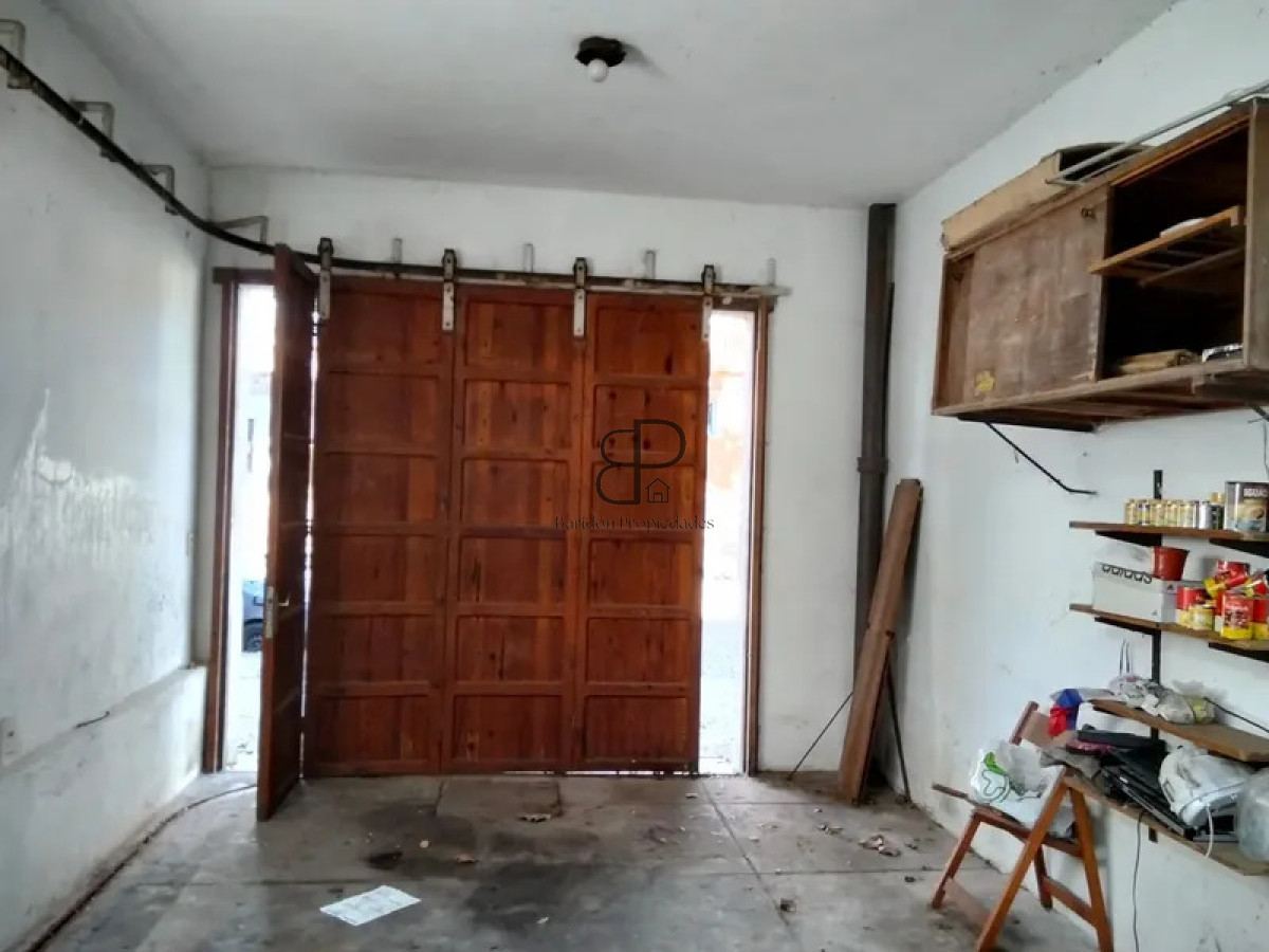 Casa ID.6402 - Venta Casa 3 Dormitorios La Comercial con patio y garaje