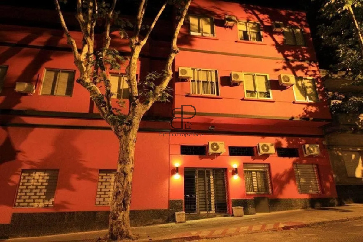 Casa ID.4852 - Venta Hotel Iberia Centro Montevideo Inversión
