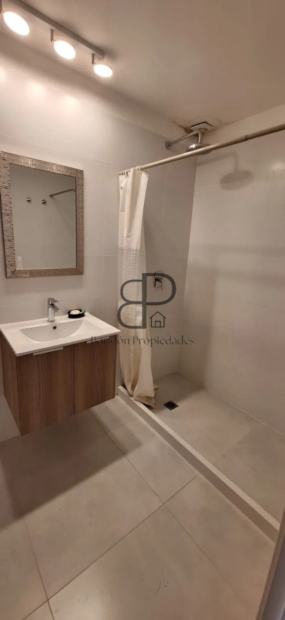 Casa ID.6906 - Alquiler o Venta Casa 2 Dormitorios Parque Miramar Cochera