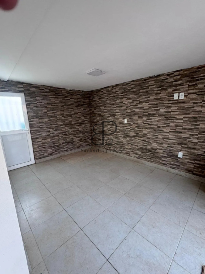 Casa ID.6904 - Alquiler en Complejo Cerrado Carrasco 4 Dormitorios y Cochera