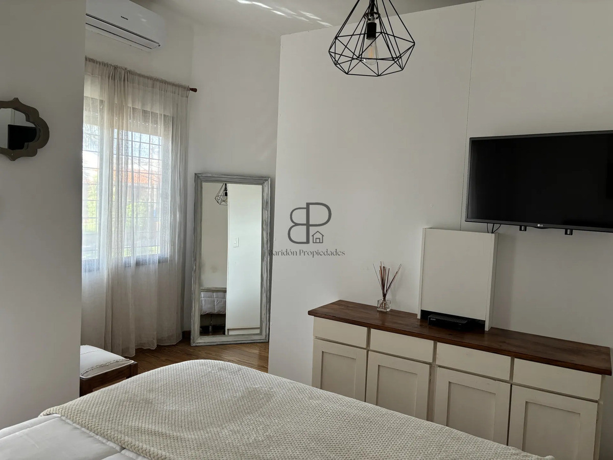 Casa ID.7087 - Alquiler Casa 1 Dormitorio Malvin con patio y cochera